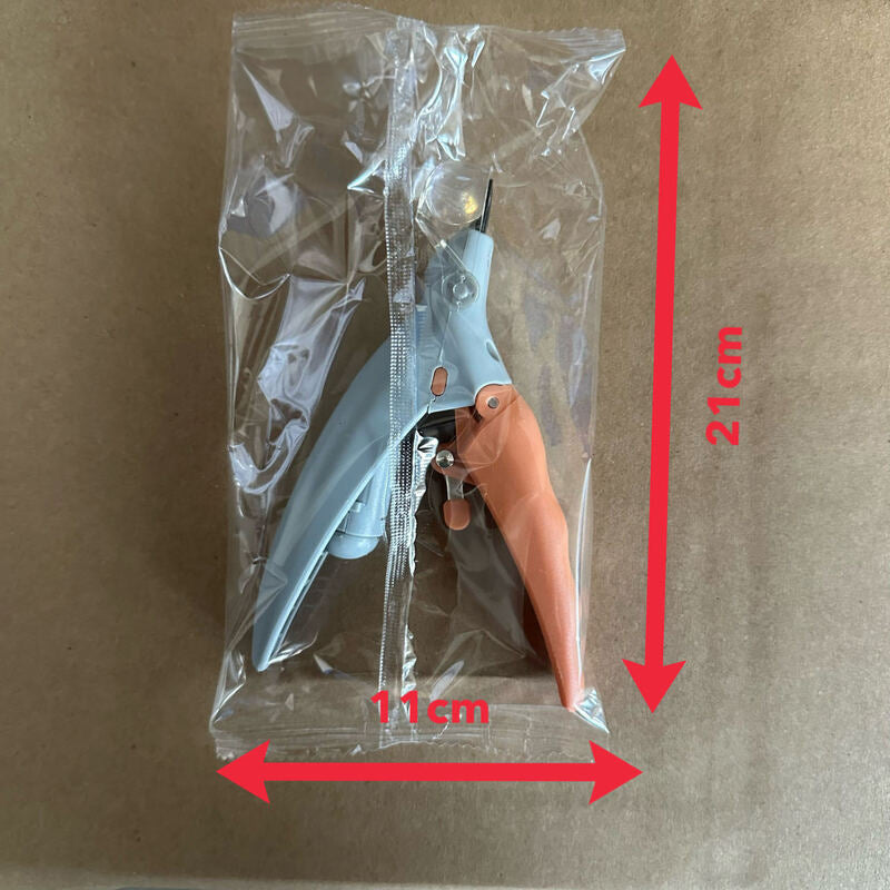 Professional LED - lit pet nail clippers for cats and dogs. Toe - claw cutting tool, pet supplies.